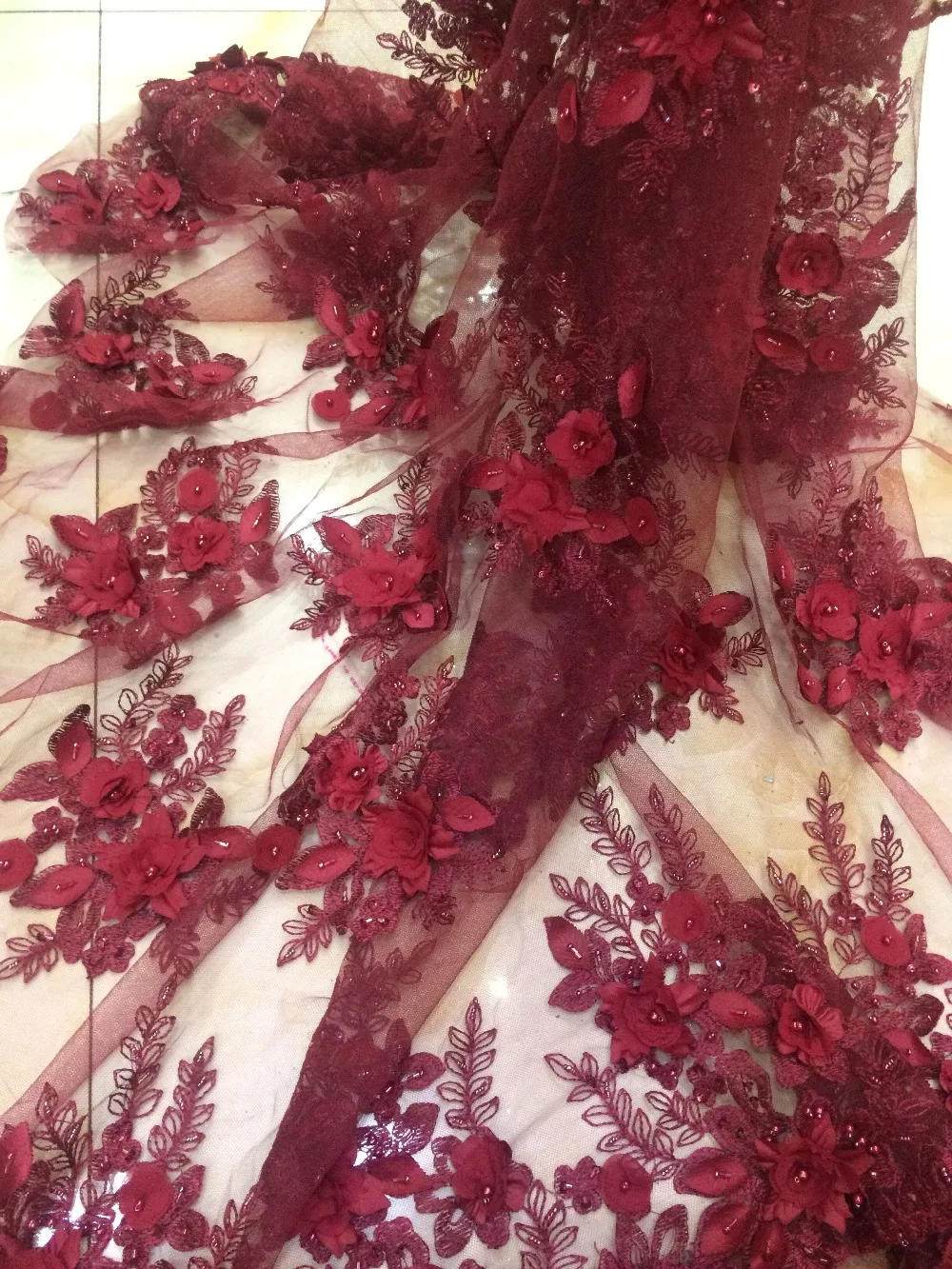 

Z-han61615 french net lace fabric with beads fashionable 3d flower embroidered tulle lace fabric for bridal dress