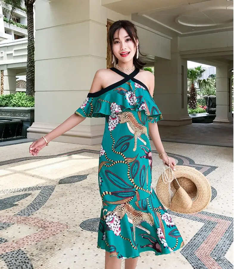 

2019 Free shiping New style temperament Halter Printing sexy beach resort Dress