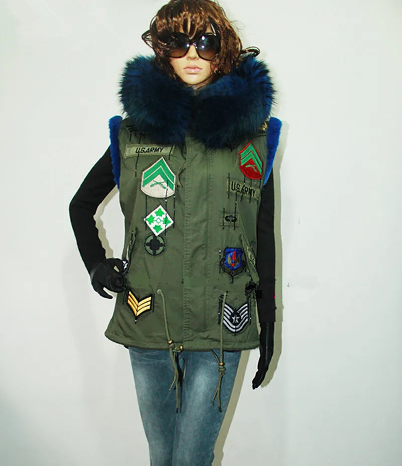 Новинка, зимний меховой жилет с капюшоном в британском стиле, армейский зеленый цвет, натуральный мех енота, женские жилеты, бренд, Лидер продаж