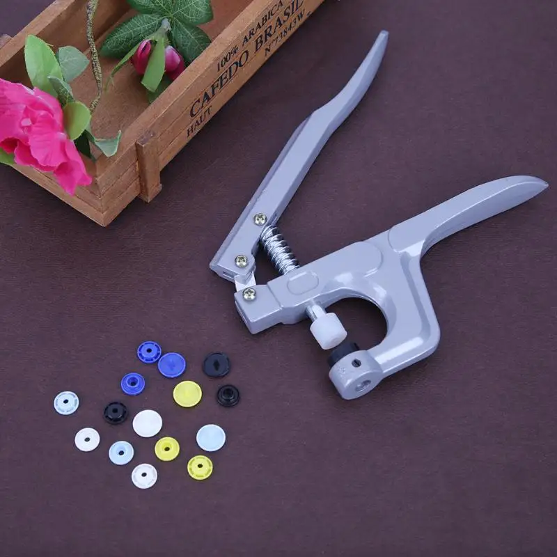 Metal Press Pliers Tools Used for T5 Resin Snap Button Fastener Snap Pliers+150X T5 Plastic Resin Press Stud Cloth DIY Sewing