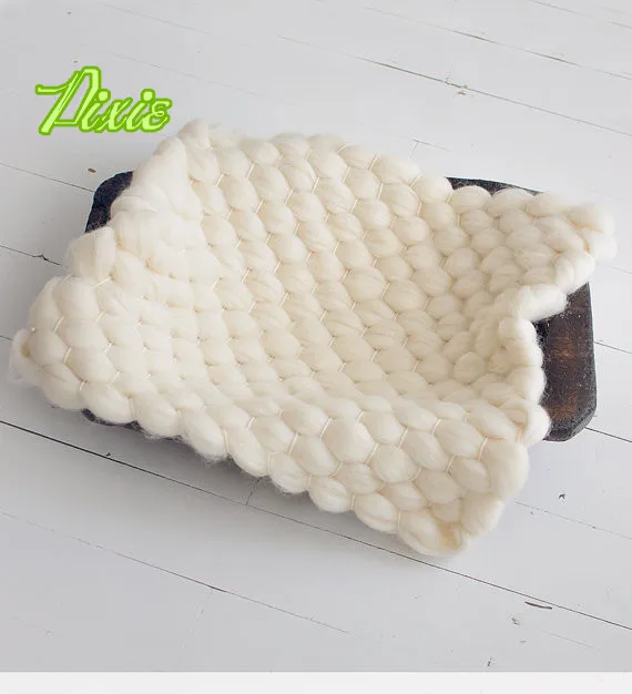

HOT 55*45cm Natural merino wool fluff Handwoven Soft Wool Newborn Baby photography props wool blanket basket filler stuffer