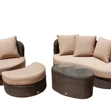 Удобный изогнутый плетеный диван-кровать ручной работы из ротанга