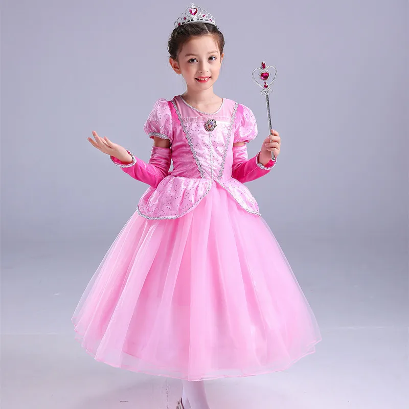 Детский костюм принцессы. Есть платья для принцесс. Есть платья для принцесс. Новогоднее платье принцессы. Девушка в платье принцессы.