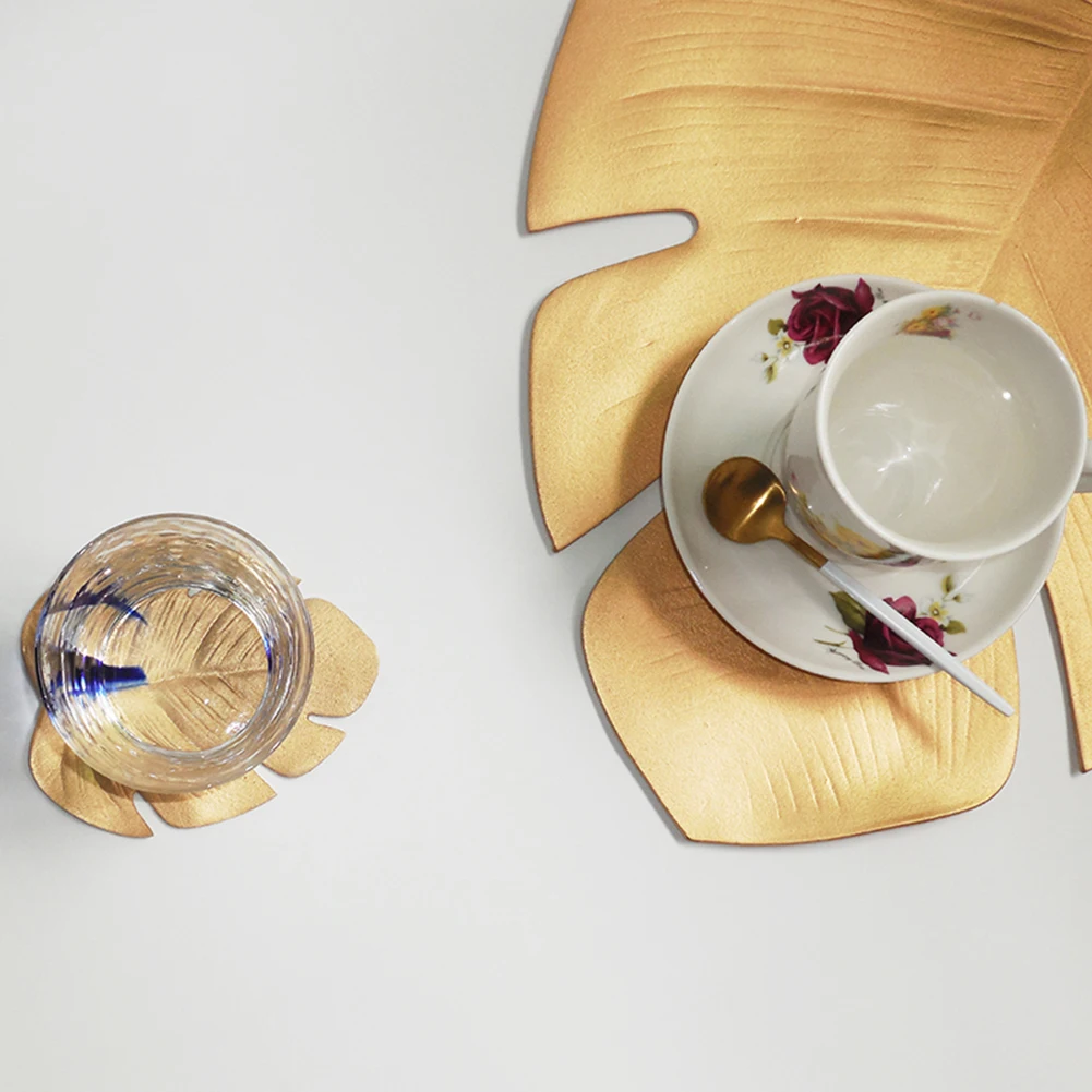 المطبخ الجدول حصيرة تحديد الموقع عيد الميلاد مصنع محاكاة النخيل الذهب ورقة PVC الجدول حصيرة الزخرفية الجدول سادة الوقايات سادة البيت