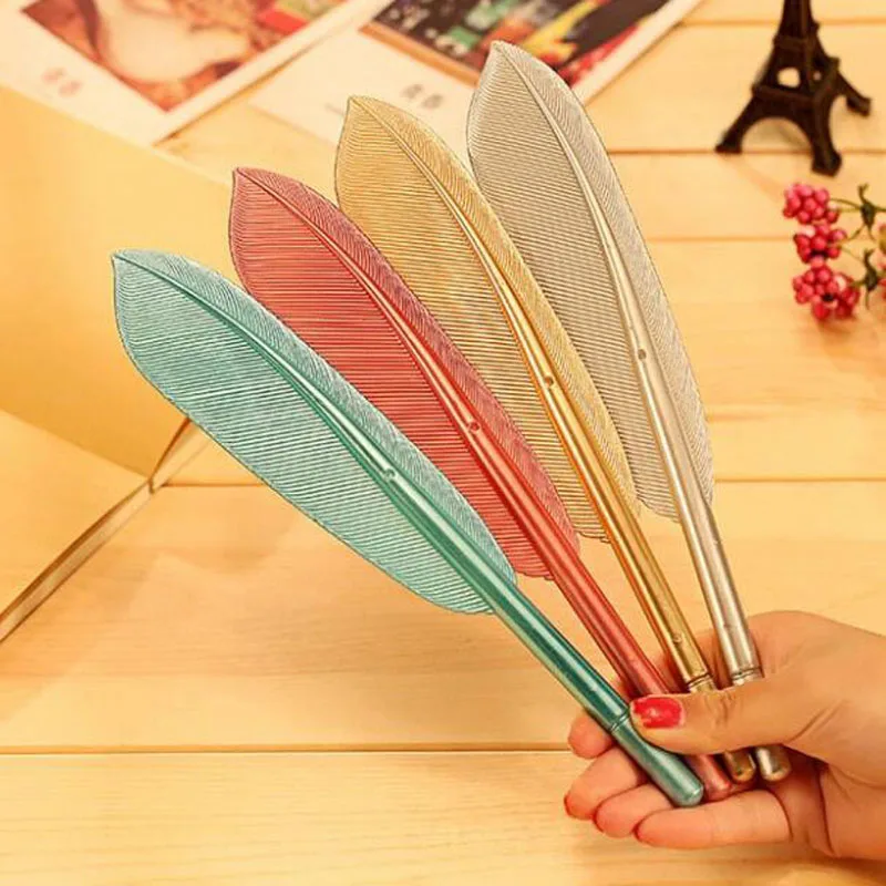 Forma de Pena Escrita de Plástico para Crianças Lote Venda Quente Criativa Caneta Esferográfica Alta Qualidade Presente Frete Grátis Canetas 20 Pçs - 10 Cheap Canetas esferográficas