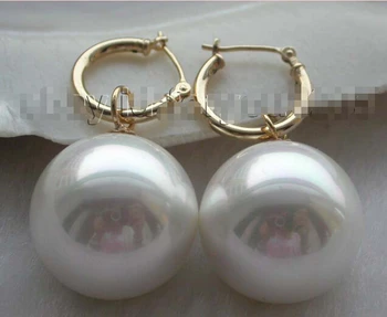 

Natural 20mm Round white Shell Pearl Earrings