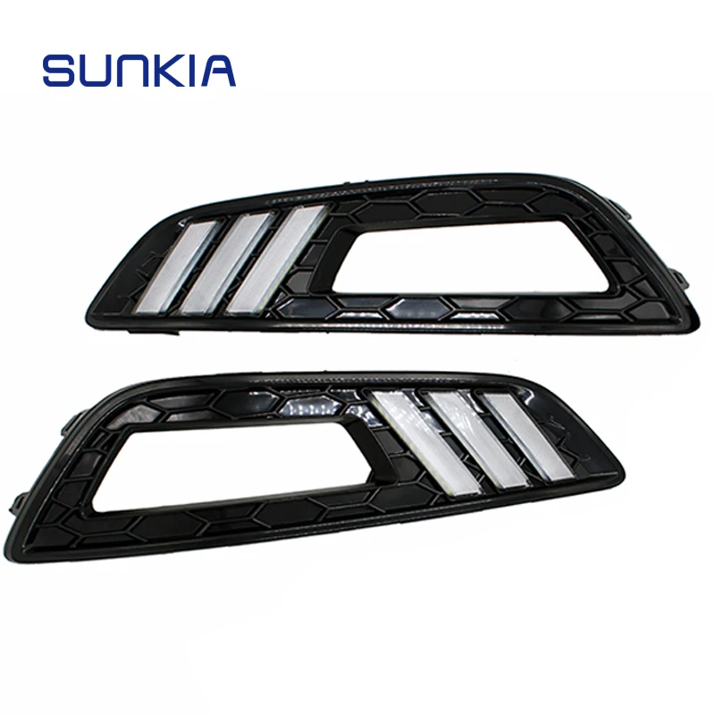 

SUNKIA LED Car DRL Daytime Running Lights with Turn Signal and Dimmed Style with Fog Lamp Hole for Ford Focus 4 2015 2016 2017