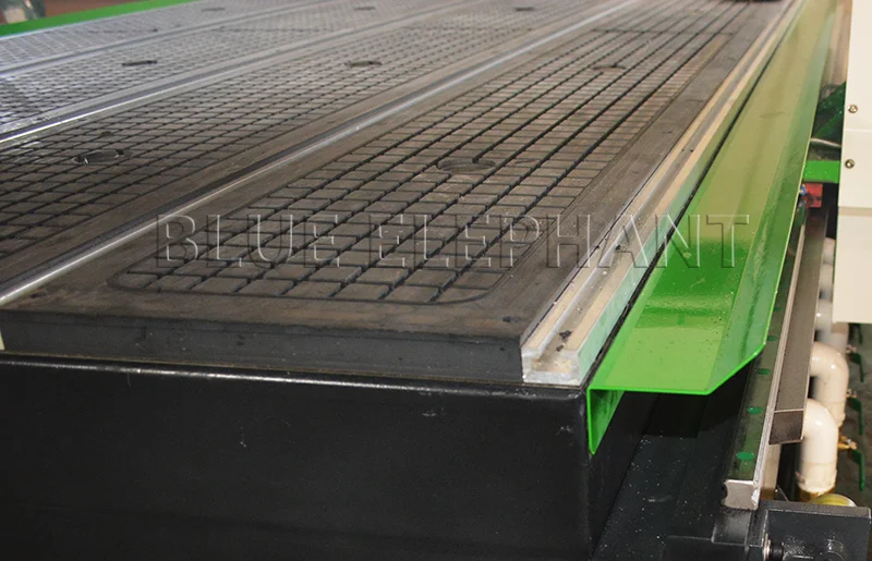 Китай Стандартная древесина Cnc маршрутизатор ELE1325 Cnc маршрутизатор машина продажи