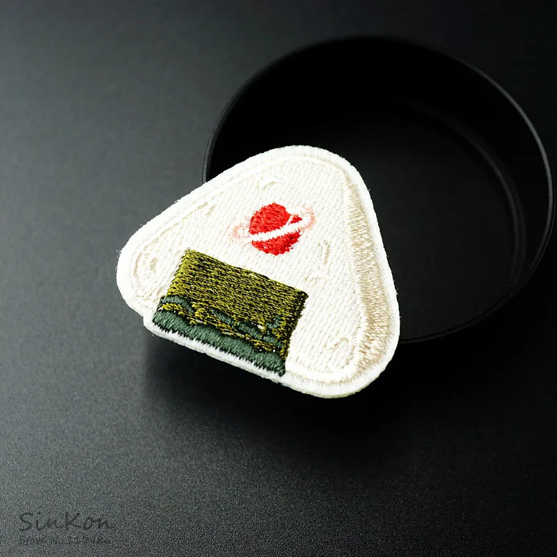 Рисовые шарики Размеры: 3.5x4.0 см DIY Нашивки ткань патч вышитые милые Значки хиппи Утюг на мультфильм Нашивки для одежды Стикеры