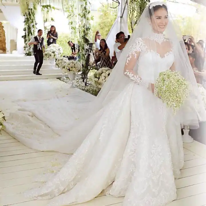 mermaid wedding dress with long veil