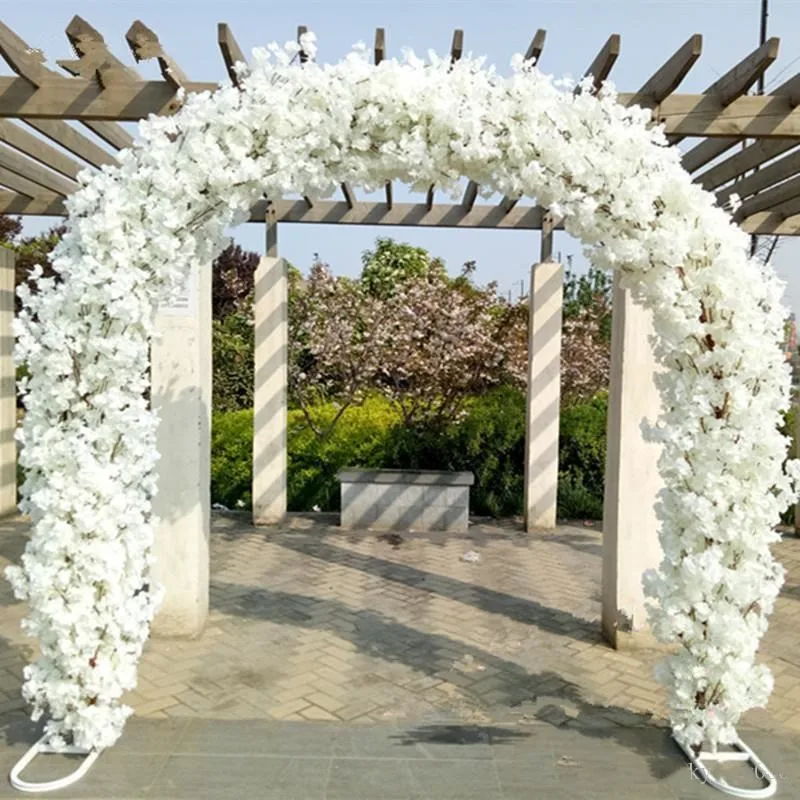 Upscale Wedding Centerpieces Metal Wedding Arch Door Hanging Garland Flower Stands with Cherry blossoms For Wedding Party Decor - Цвет: U stand with flower