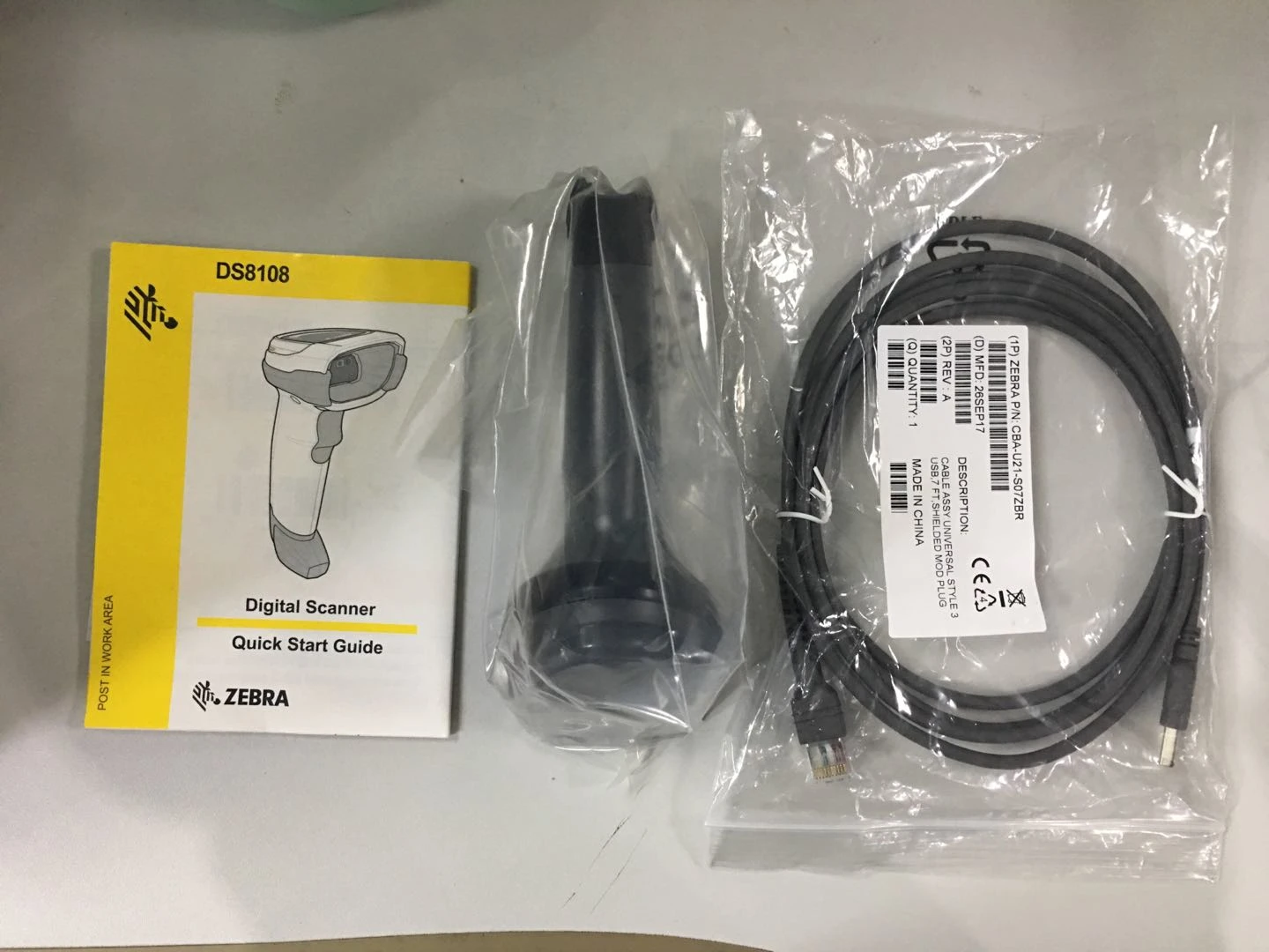 Prendido do qr do Varredor 2d do Código de Barras da Zebra Ds8108 com Cabo de Usb Código Handheld 1d 3 High Quality Computador e Escritório