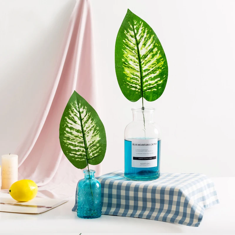 

Artificial Plastic Monstera Leaf Pine Leaf Fake Fern Leaf Home Wedding Decoration Tropical Coconut Leaves Flower Arrangement