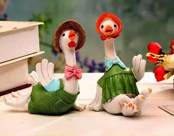 

Factory direct sale resin handicraft creative home furnishing car doll decoration lovers gifts spot wholesale