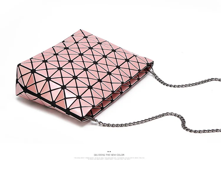 ZYJ/стеганые клетчатые цепочки для девочек с лазерной геометрией, сумки для макияжа, деформируемые сетчатые мозаичные вечерние клатчи