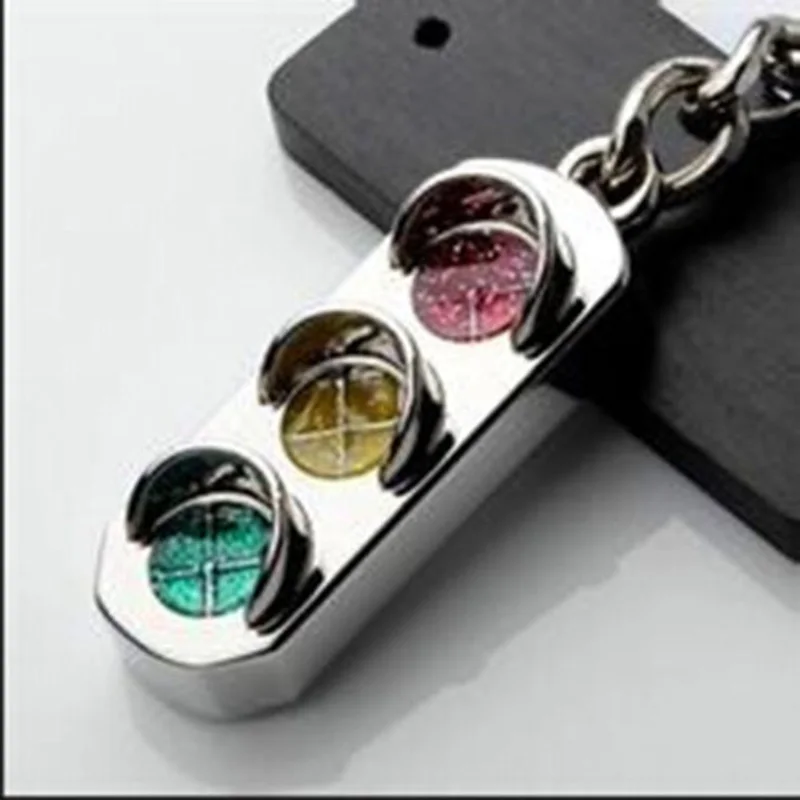 

Cool Mini Traffic Light Key Ring Chain Classic 3D Solid Keyfob Keychain Gift