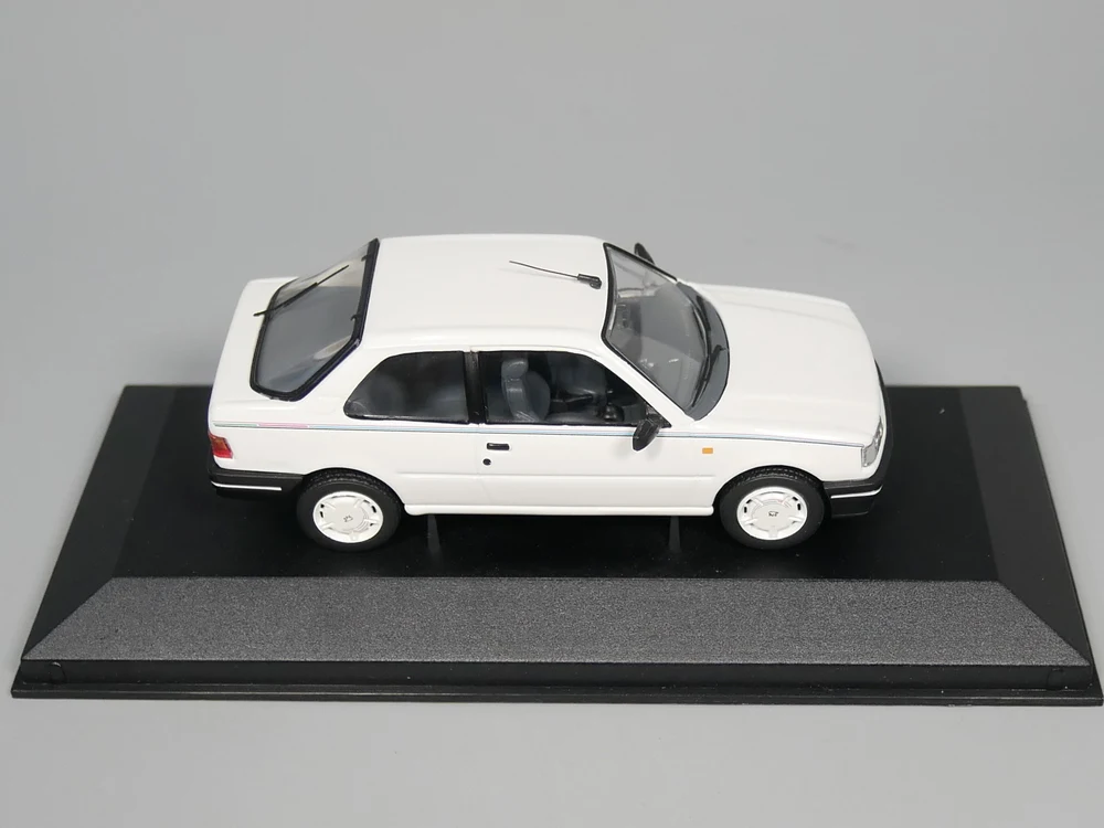 COR GI 1:43 peugeot 309 хор бутик сплав автомобиль игрушки для детей модель детской игрушки прозрачная коробка