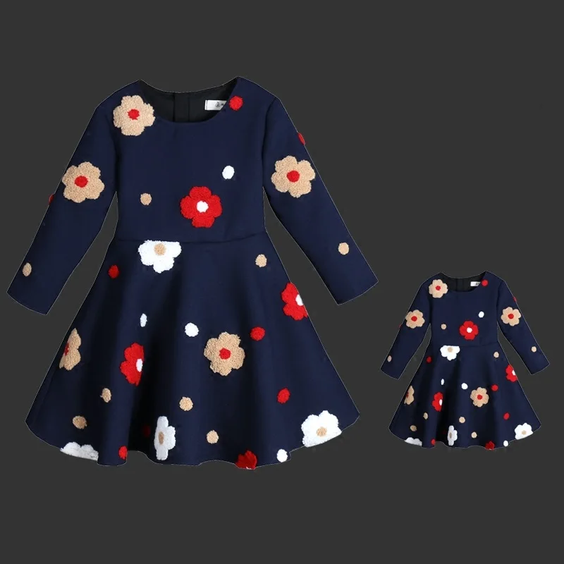  Brand fashion Family Matching outfits baby girls Clothes long sleeves flower dress family look Moth