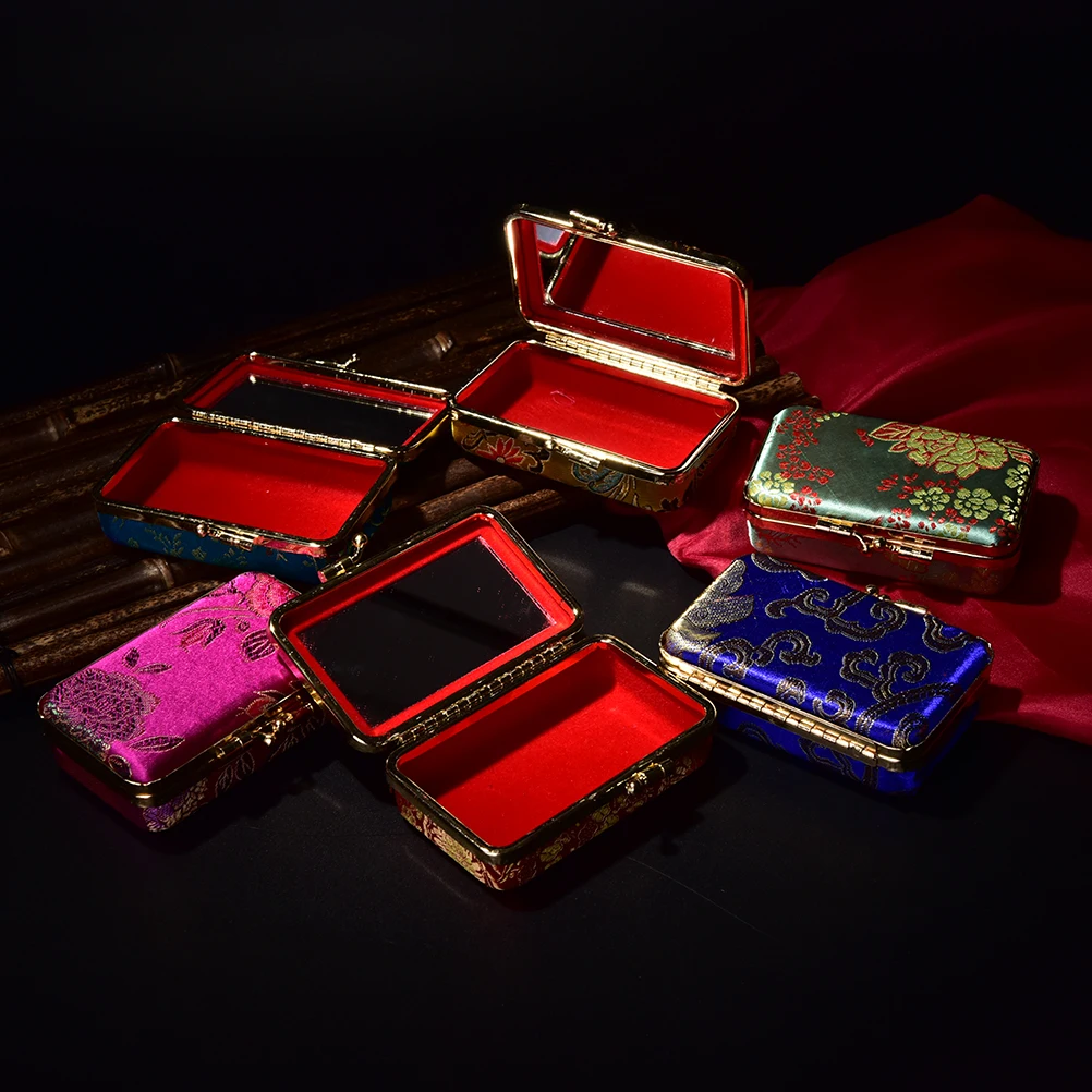 

1Pcs Hasp Cosmetic Bags Embroidered Flower Design Lipstick Makeup Bag Lipstick Case Box with Mirror Random Color