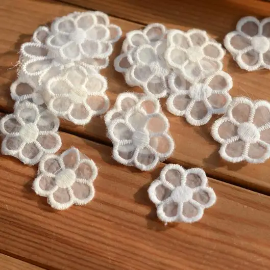 

Lace accessories beige organza lace flowers flower stickers 3 cm wide