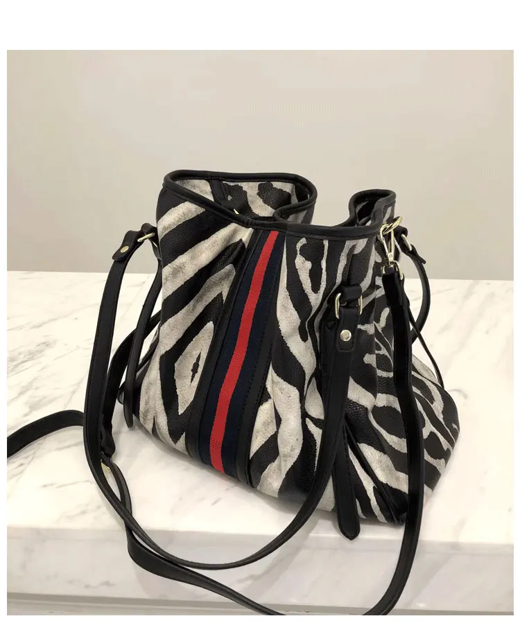 stylish-female-big-handbag-leisure-shoulder-bag-women-black-zebra-grain-large-capacity-pu-leather-bag-for-girls-tote-(13)
