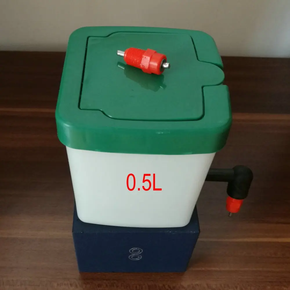 

1X 0.5 Lt Bucket And 2X Poultry Nipple Screw Drinker Chicken bird quial Rabbit Mouse waterer