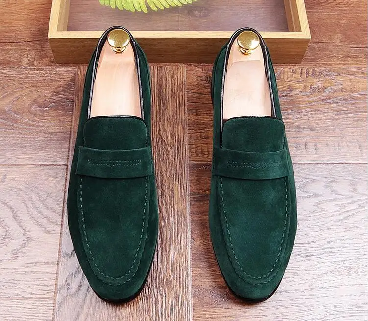 

2019 Promotion New spring Men Velvet Loafers Party wedding Shoes Europe Style red/black/green Velvet Slippers Driving moccasins