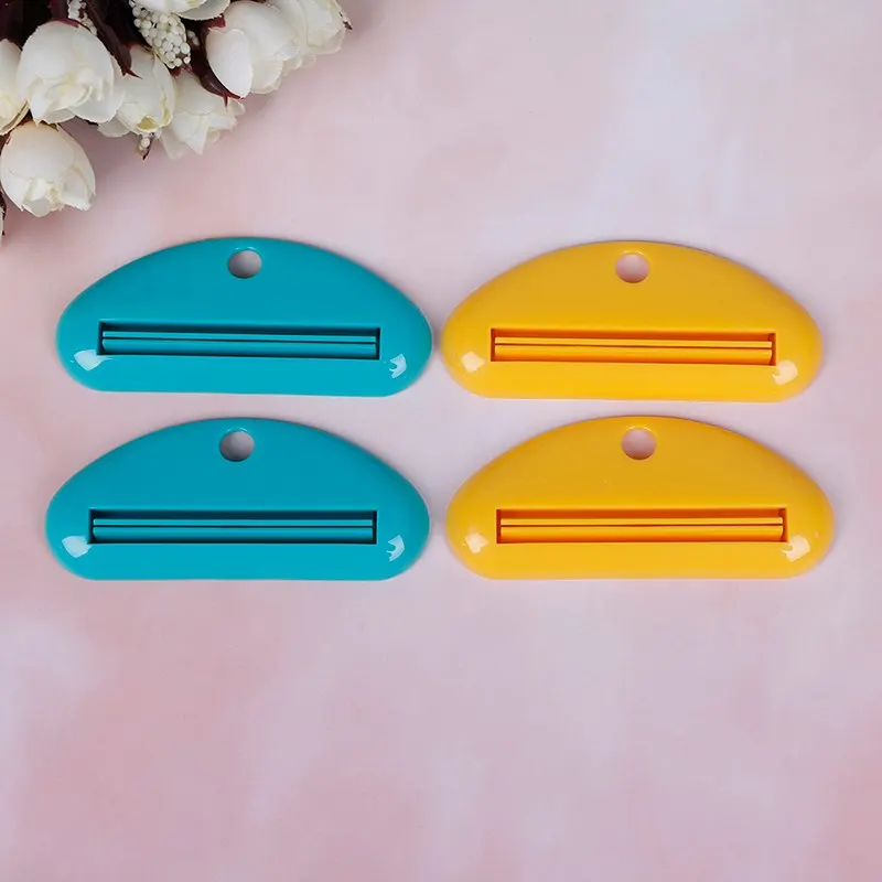 2Pcs/Sets Bathroom Tube Facial Cream Cleanser Toothpaste Squeezer Dispenser Randomly Color