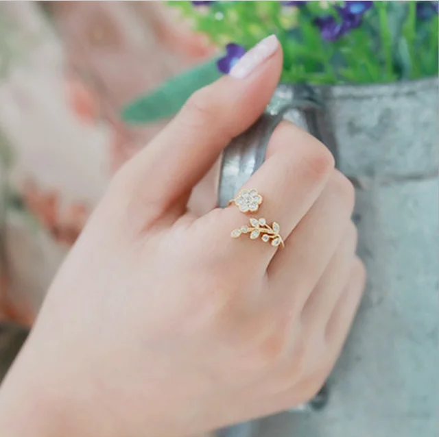 Mossovy Leaves Flower Engagement Rings Fashion Jewelry for Woman Accessories Cha Mossovy Leaves Flower Engagement Rings Fashion Jewelry for Woman Accessories Cha