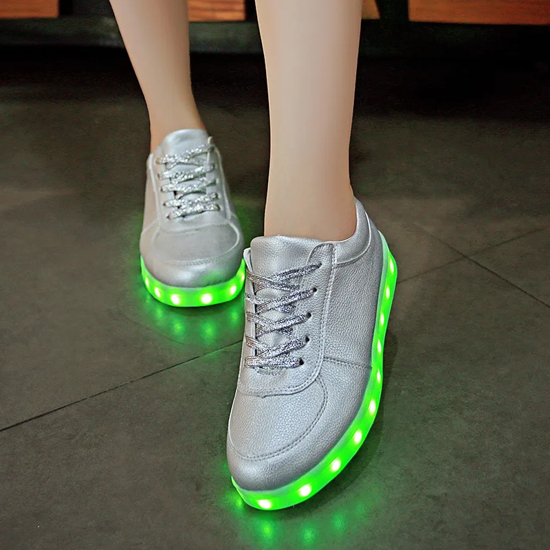 KRIATIV USB شحن متوهجة رياضية الأحذية Feminino الأطفال led أحذية الرضع تضيء سلة الصمام النعال مضيئة رياضية