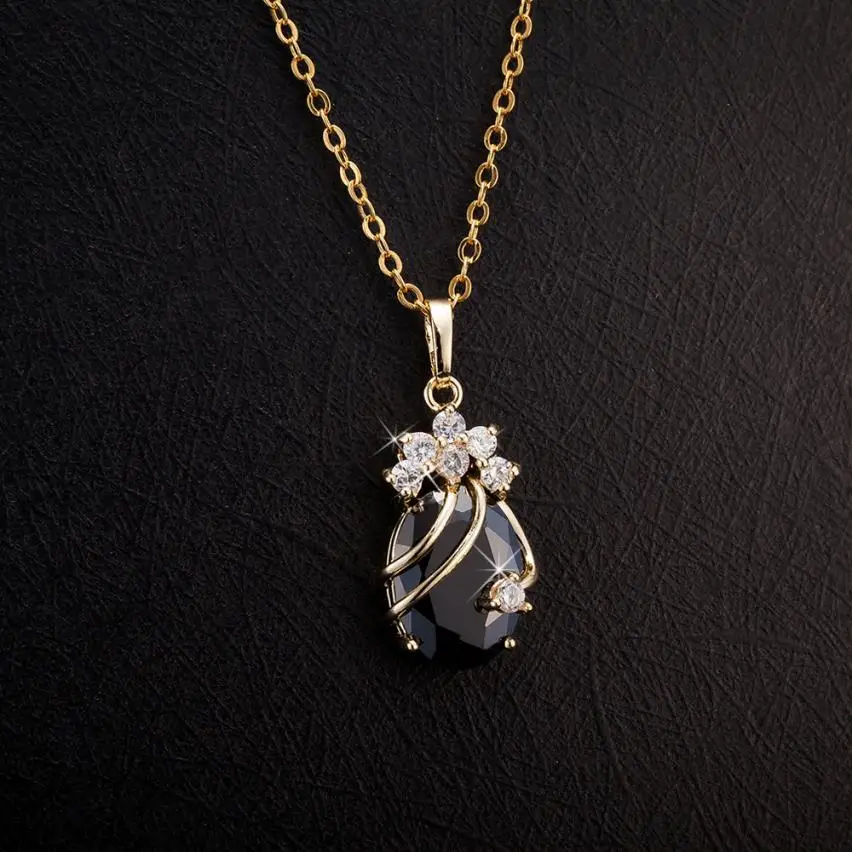 2017 New Fashion Beautiful Necklace For Women Personalized Rhinestone