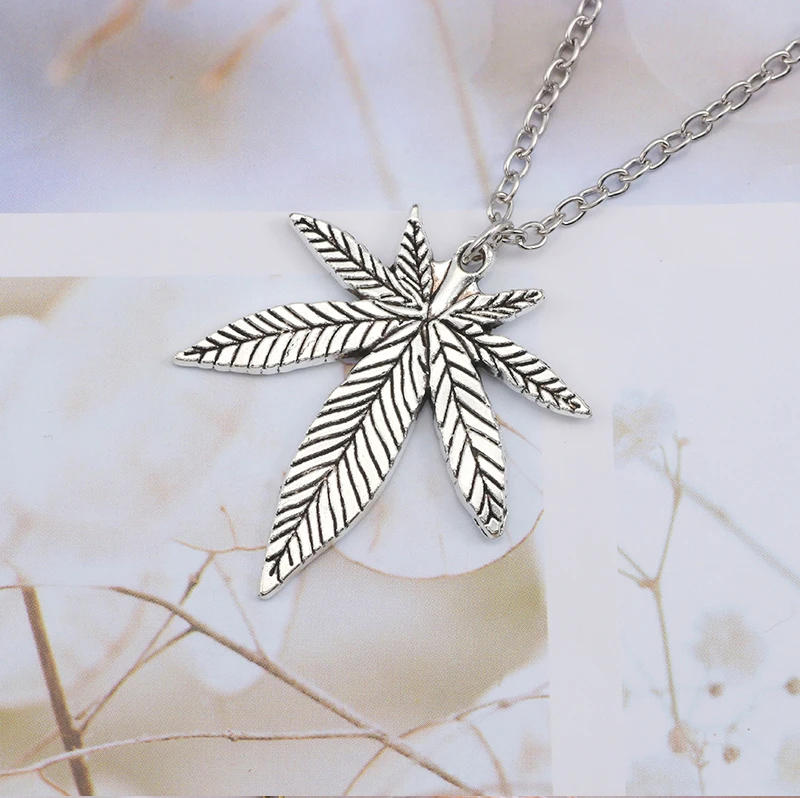 Hip Hop Tree Leaf Necklace For Women Men Small Weed Herb Maple Leaf Pendants Necklaces Unisex Plant Jewelry Dropshipping Collar