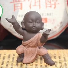 Чайная фигурка для набора Кунг Фу Ча Маленький монах практикует упражнение "Успокаивать волну"(розовая одежда) чайная фигура