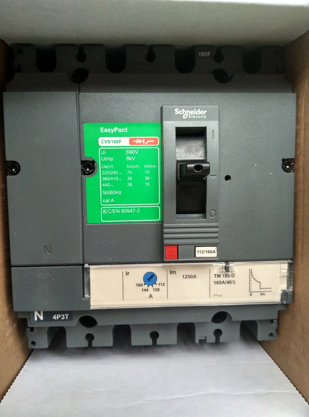 

CVS160F 4P 160A   LV516343 EasyPact  Moulded Case circuit breaker  New