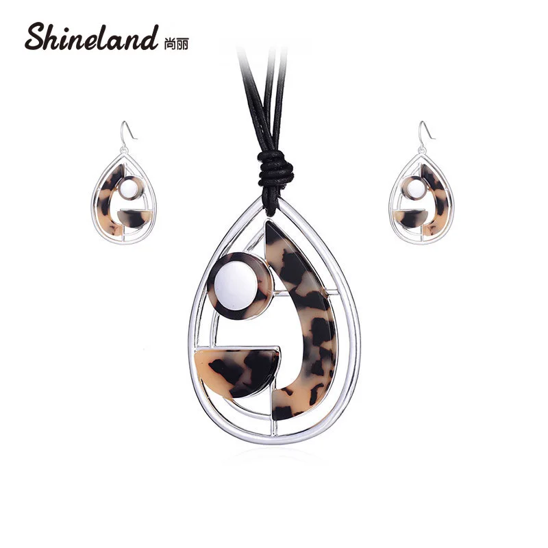 

Shineland Collares Collier Hot Sales Jewelry Set Long Black PU leather Waterdrop Leopard Print Resin Necklace Earring for Women