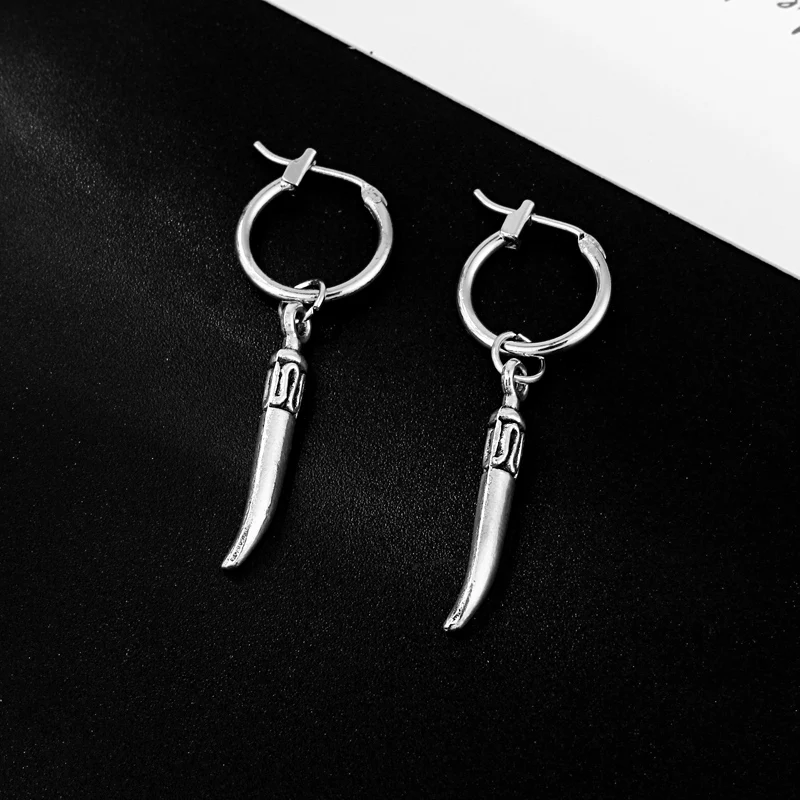 

1 Pair Cool Punk Ethnic Sharp Rivet Small Hoop Earrings Pendant Vintage Silver Eardrop Hip Hop Womens Hoops Earrings JewelryE611