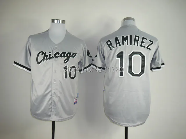 10 Alexei Ramirez gray.jpg