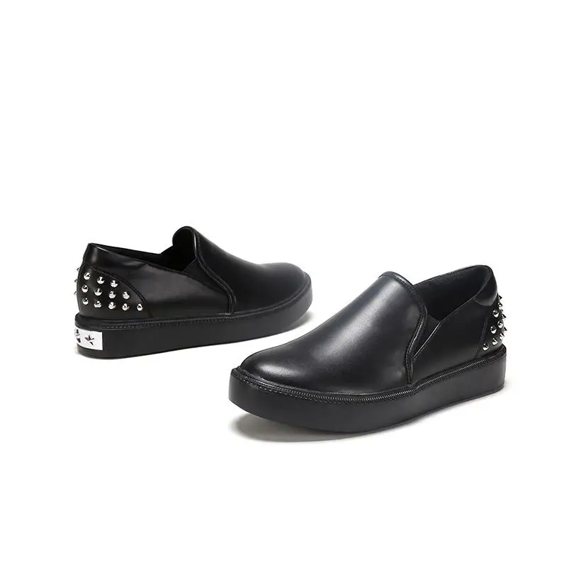 

Fashion Low-heeled Women's Shoes Metal Decorative Rivets Black Flat-heeled Single Shoes Small White Shoes Celebrity sapatos