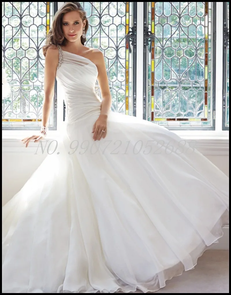 conew_2016-organza-one-shoulder-a-line-wedding-dresses-beaded-and-crystal-on-the-one-shoulder-bodice_