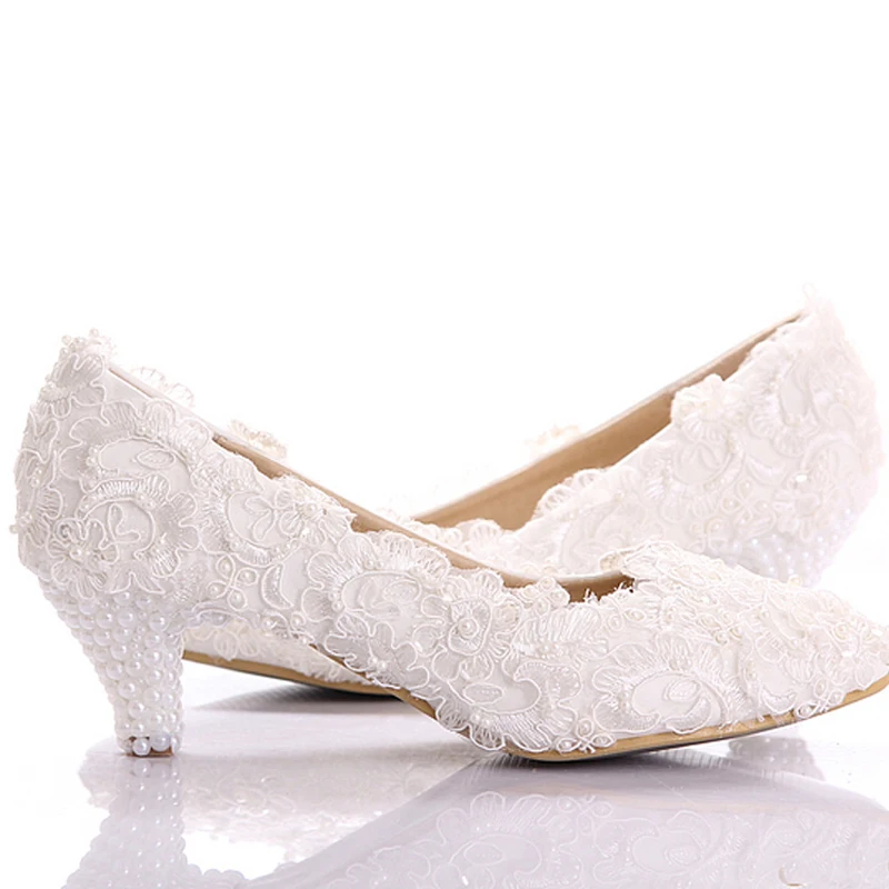 2015 White Lace Low Heel Wedding Bridal Shoes Kitten Heel Bridesmaid Shoes Elegant Party