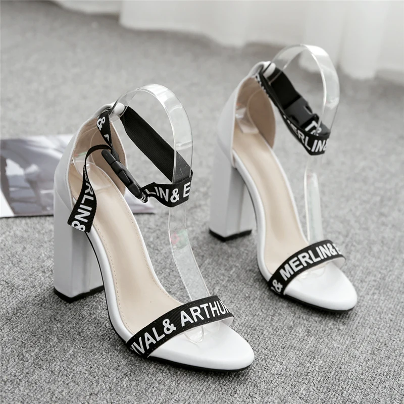 Для женщин летние Туфли с ремешком и пряжкой на высоком каблуке 11,5 см стриптизные сандалии женские туфли-лодочки женские толстые Блок каблуки Вязание обувь с буквами