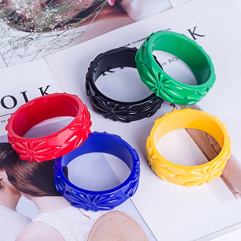 Trendy Resin Cuff Engraved Sun Flowers Fashion Bracelets Bangles for Women Acrylic Wide Bracelet Female Simple Charm New Jewelry (4)
