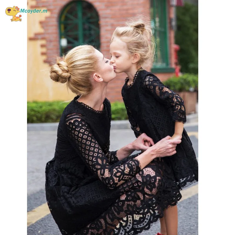 

2018 Fashion Mother Daughter Dresses Girls Lace Dress Family Matching Outfits Mae e Filha Vestido family matching clothes
