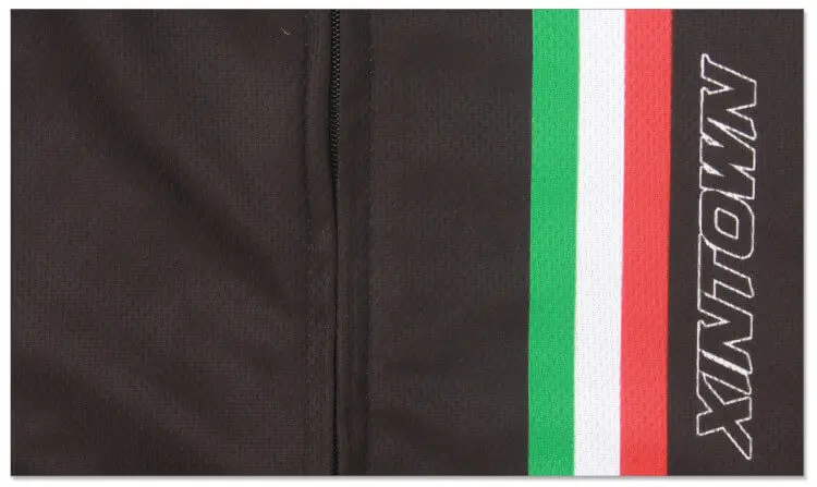 2902162942_1914611871