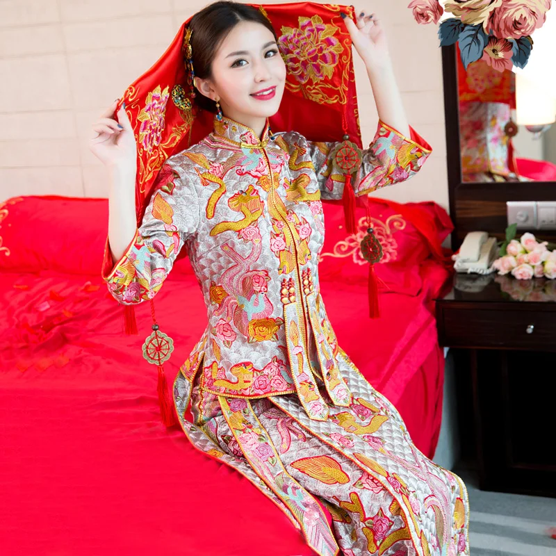 Chinese woman fucked in traditional clothing
