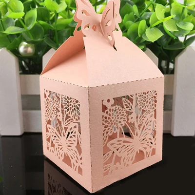 50 шт. тонкая Лазерная резка коробка для сладостей с бабочкой для фестиваля вечерние подарочные коробки для конфет для свадебного банкета Романтические свадебные украшения - Цвет: Pink