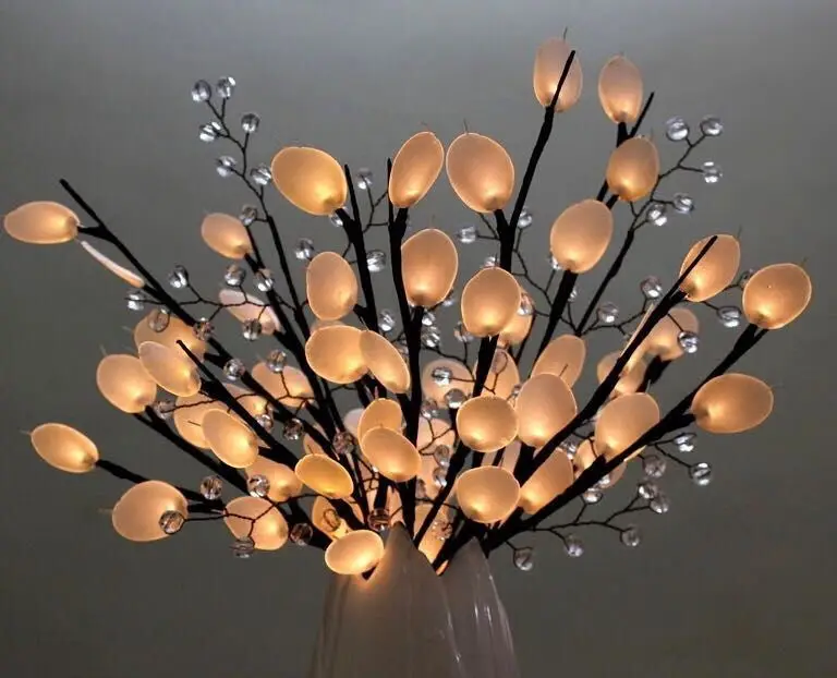 

Free Shipping 3V Adaptor Type Pearl White Silver Dollar LED Branch Light 20" 60 LED plus AA Standard Clear Acrylic beads Decora
