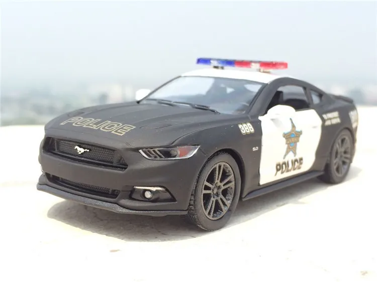 138 Ford Mustang police car Return alloy car Model toy car Child gift