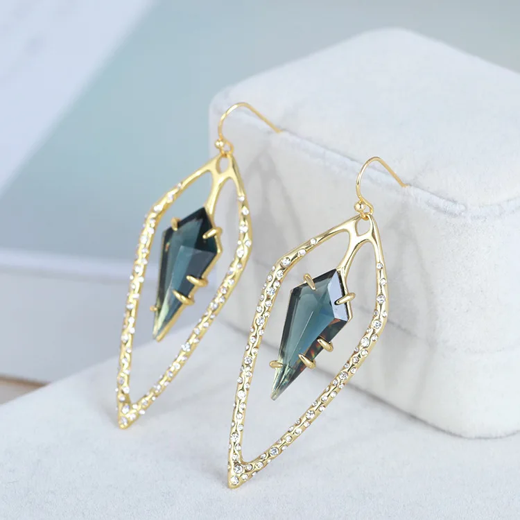 

Europe and the US jewelry wholesale full drilling geometric hollow triangle conical gem personality exaggerated earring