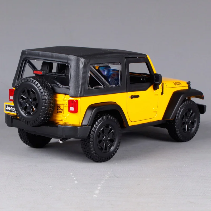 Maisto 1:18 2014 jeep wrangler willys желтый красный автомобиль литья под давлением большой игрушечный автомобиль модели для мужчин сбора модель